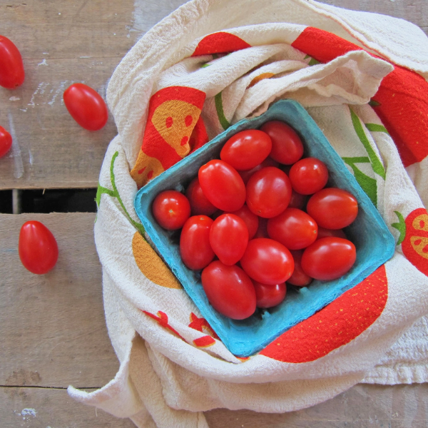 "Fresh Garden" Tea Towels Set of 2 - Tomato and Basil