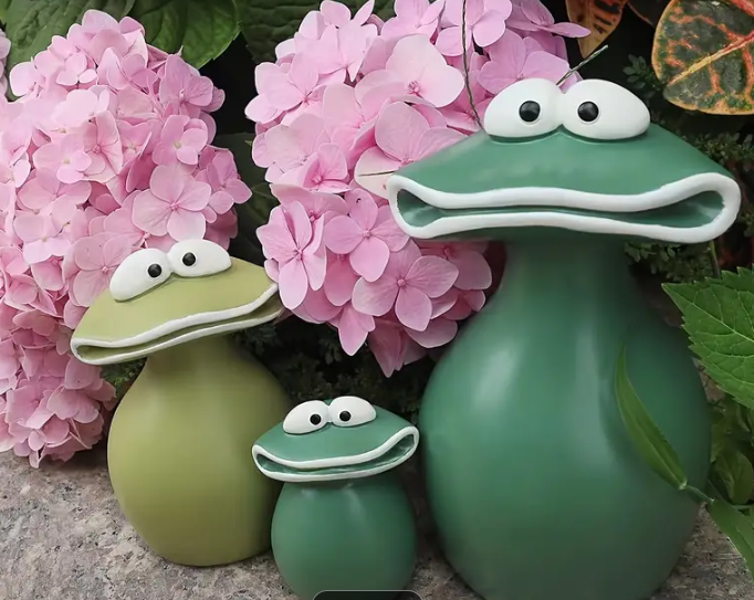 Silly Wide-Mouth Resin Frog Figurines, set of 3