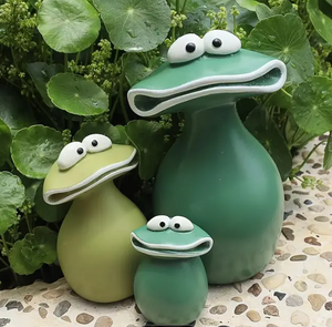 Silly Wide-Mouth Resin Frog Figurines, set of 3