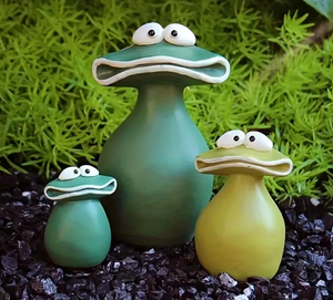 Silly Wide-Mouth Resin Frog Figurines, set of 3